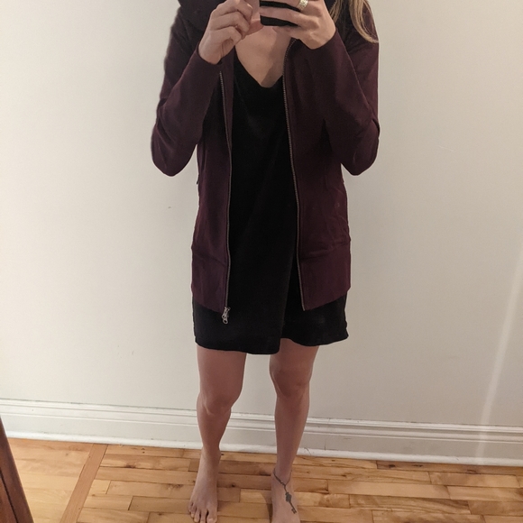 Lululemon Burgundy hoodie Size 4 - Picture 5 of 6